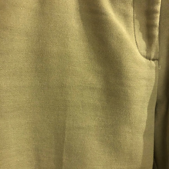 EUC Jones New York size 6 olive green slacks - Picture 3 of 10